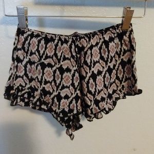 Brandy Melville Shorts - Brandy Melville shorts Brandy Melville Shorts - Brandy Melville shorts